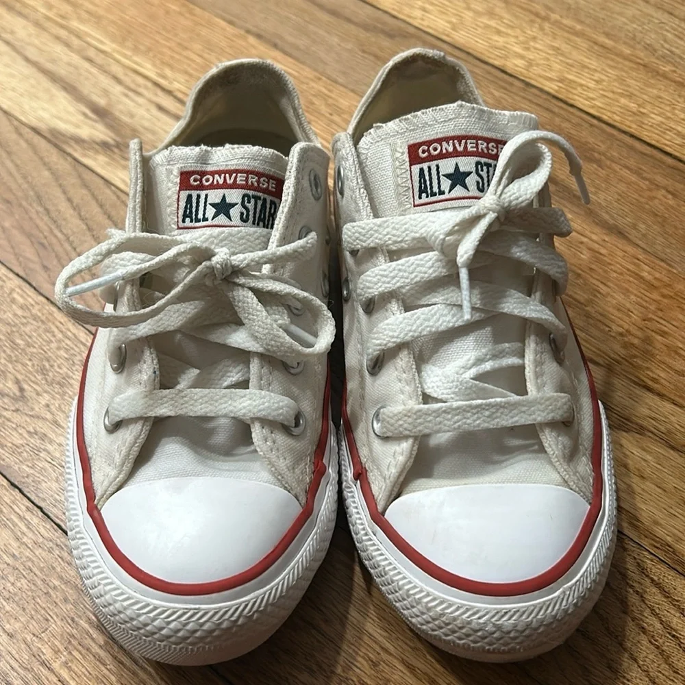 Kids Converse Chuck Taylor Unisex Youth Low Tops 13.5 Like New